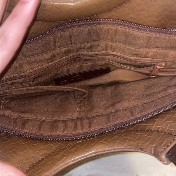 Relic brown round handled woven hand bag - Picture 4 of 8